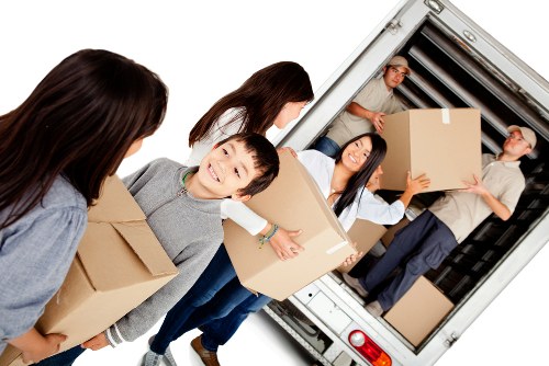 Careful loading and transport of furniture in Silvertown