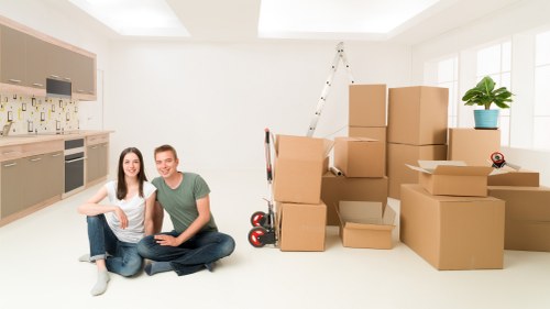 Local movers handling apartment relocation near Silvertown and the Royal Docks